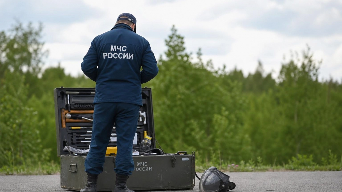 Угроза взрывных устройств, дорожное происшествие и празднование Дня России: главные новости за 12 июня