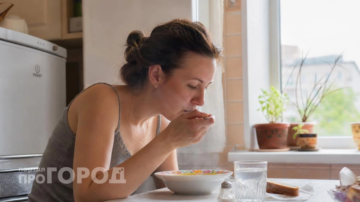 Три дня на этом супе и тяжесть исчезает: как очистить организм с помощью простых продуктов из магазина