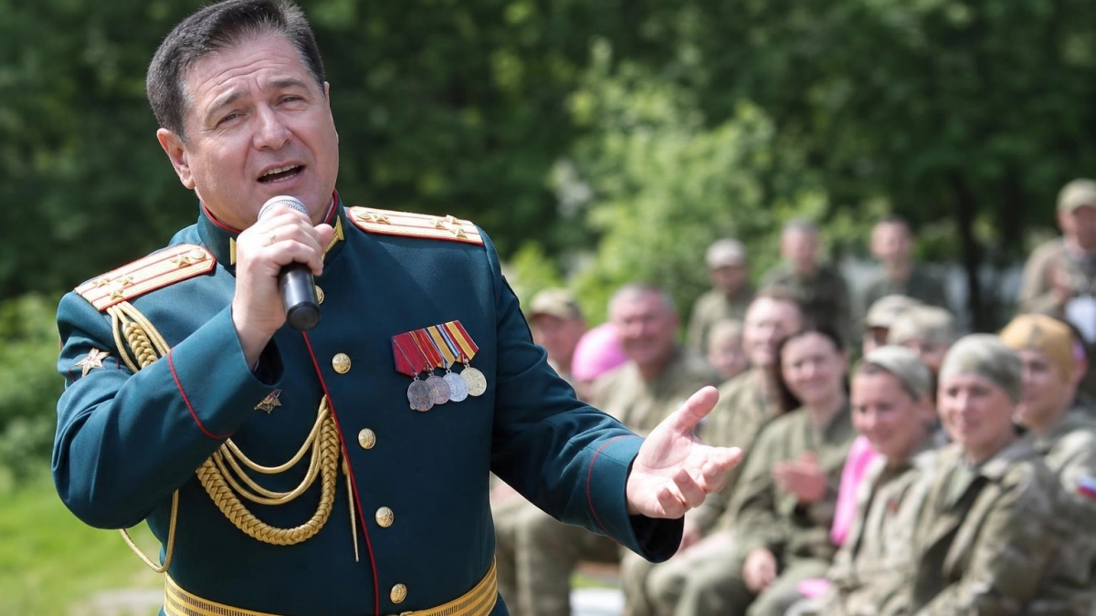 Артисты ЛенВО дали концерт для военных медиков группы Север в Курской области