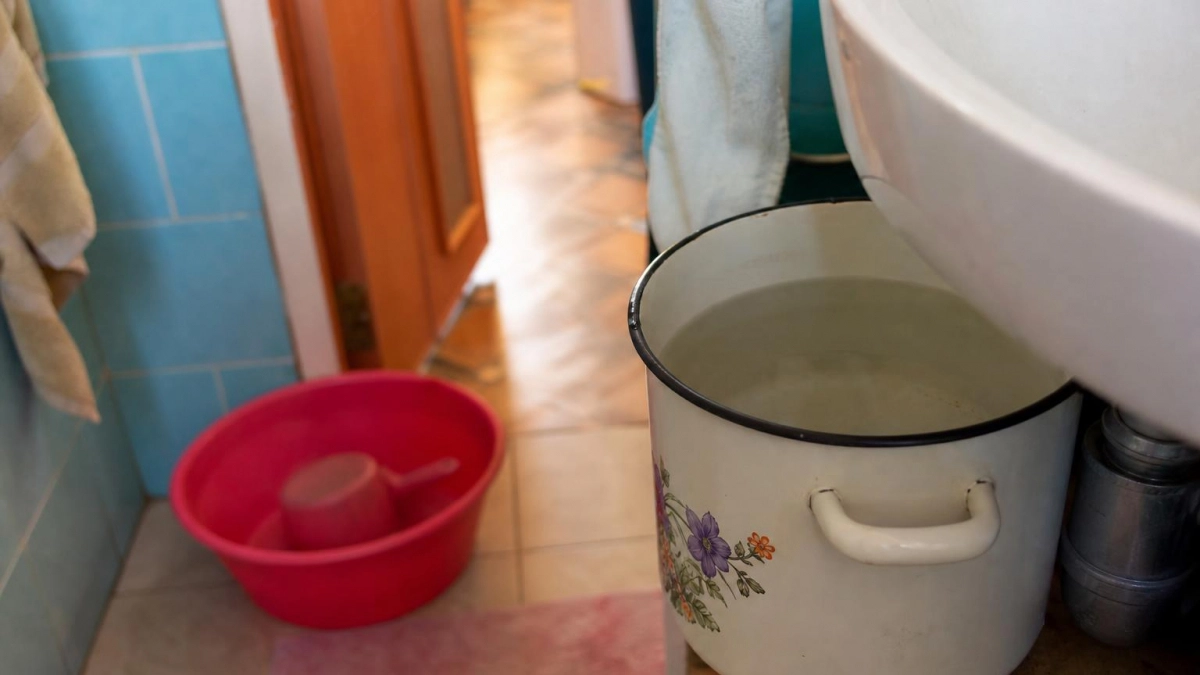 В Курске из за отключения воды временно закрыли туалеты на четырех площадках