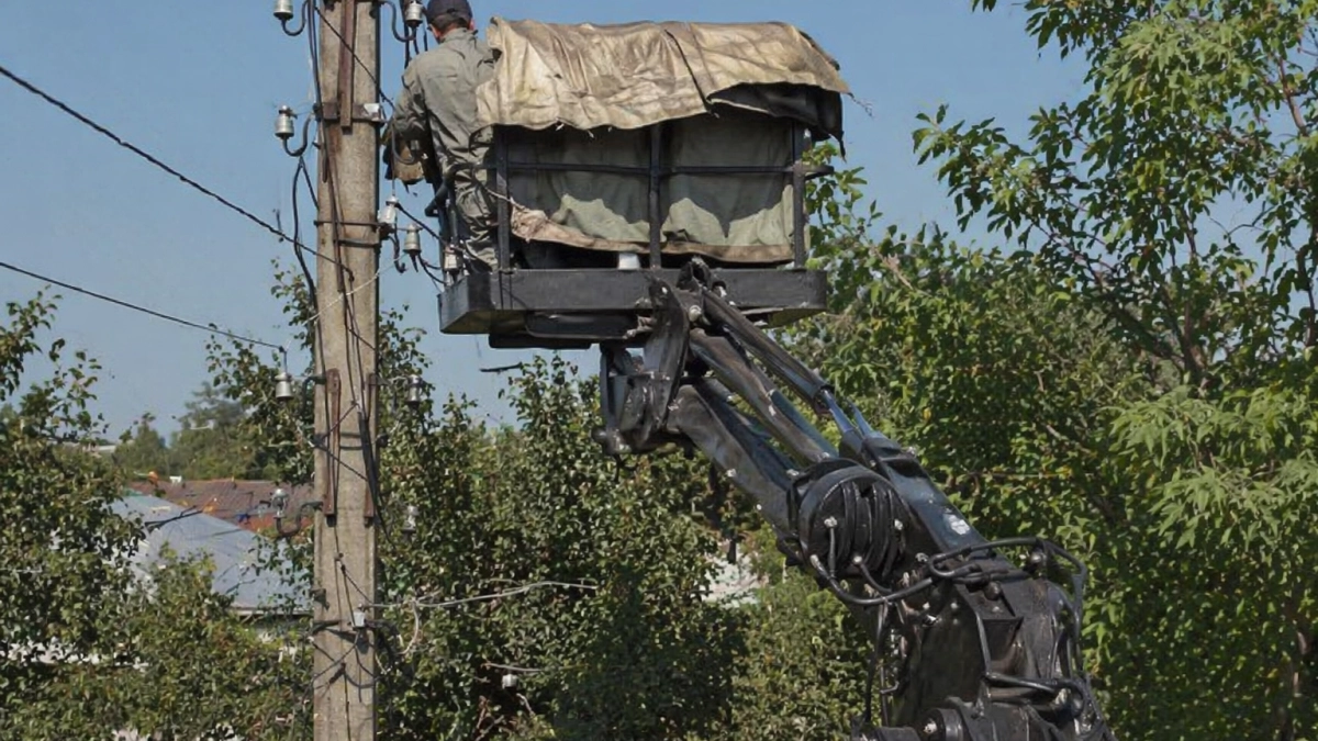 В курском приграничье бойцы ВСРФ помогают энергетикам после 140 выездов за июнь