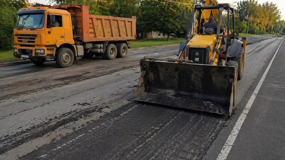 В Курске на Пучковке начали ремонт дороги без полного перекрытия движения