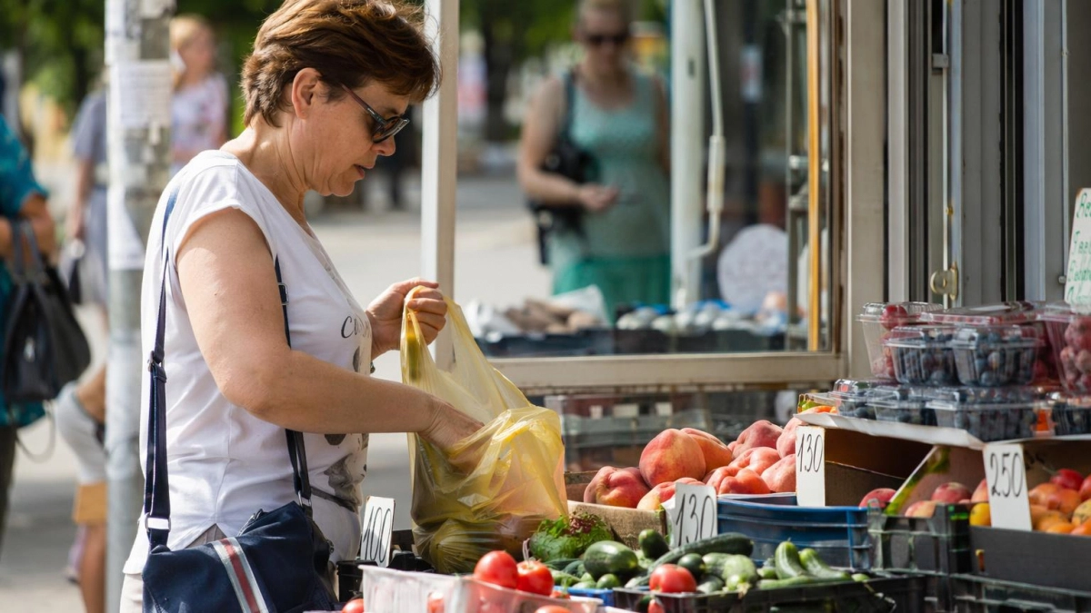 На Госуслугах для курян запустили карту законных мест для торговли