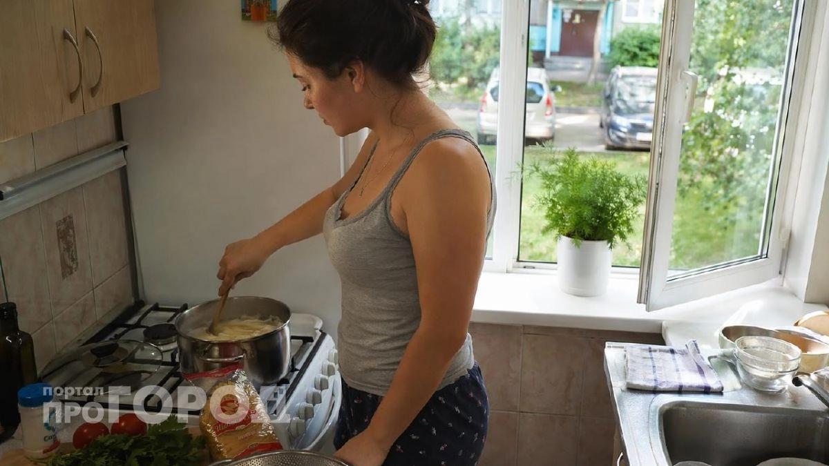 Хватит портить ужин водой: почему привычка промывать макароны после варки навсегда убивает ресторанный вкус