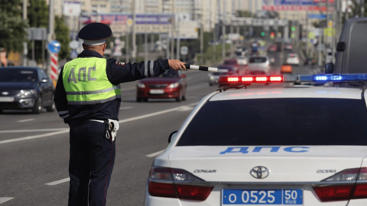 В Курске водитель мопеда оказался в больнице после столкновения с Renault