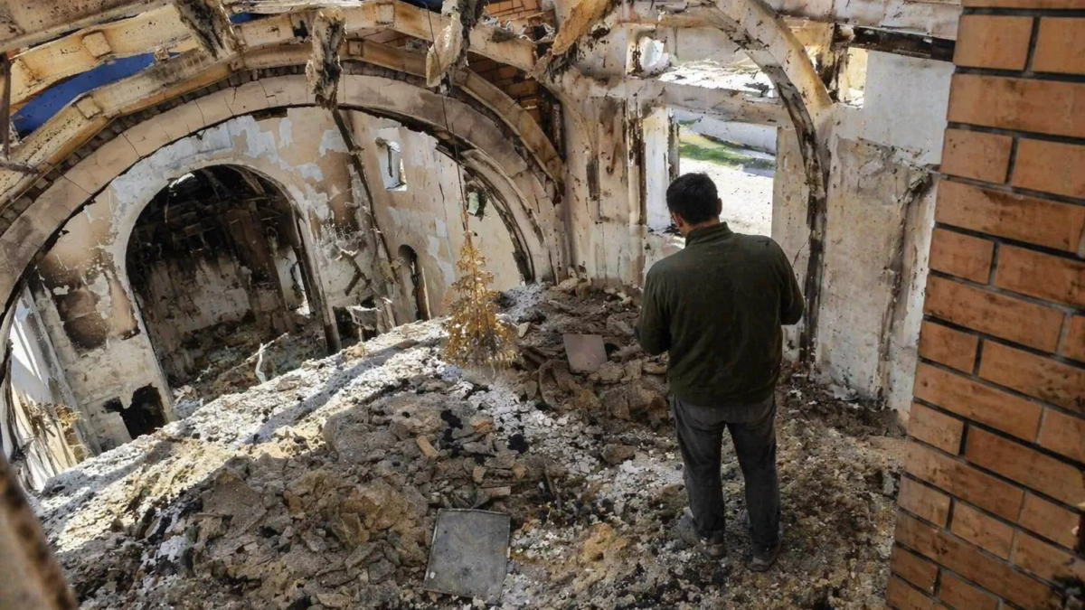 В Курской области после атаки полностью выгорел изнутри новопостроенный храм