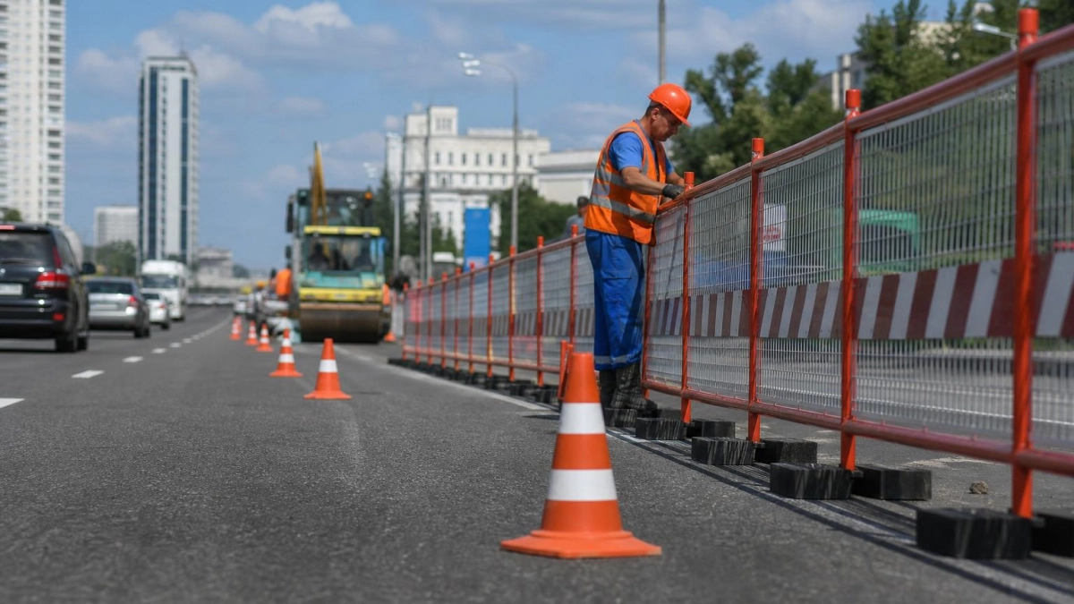 В Курске до конца сентября ограничили движение на двух участках дорог