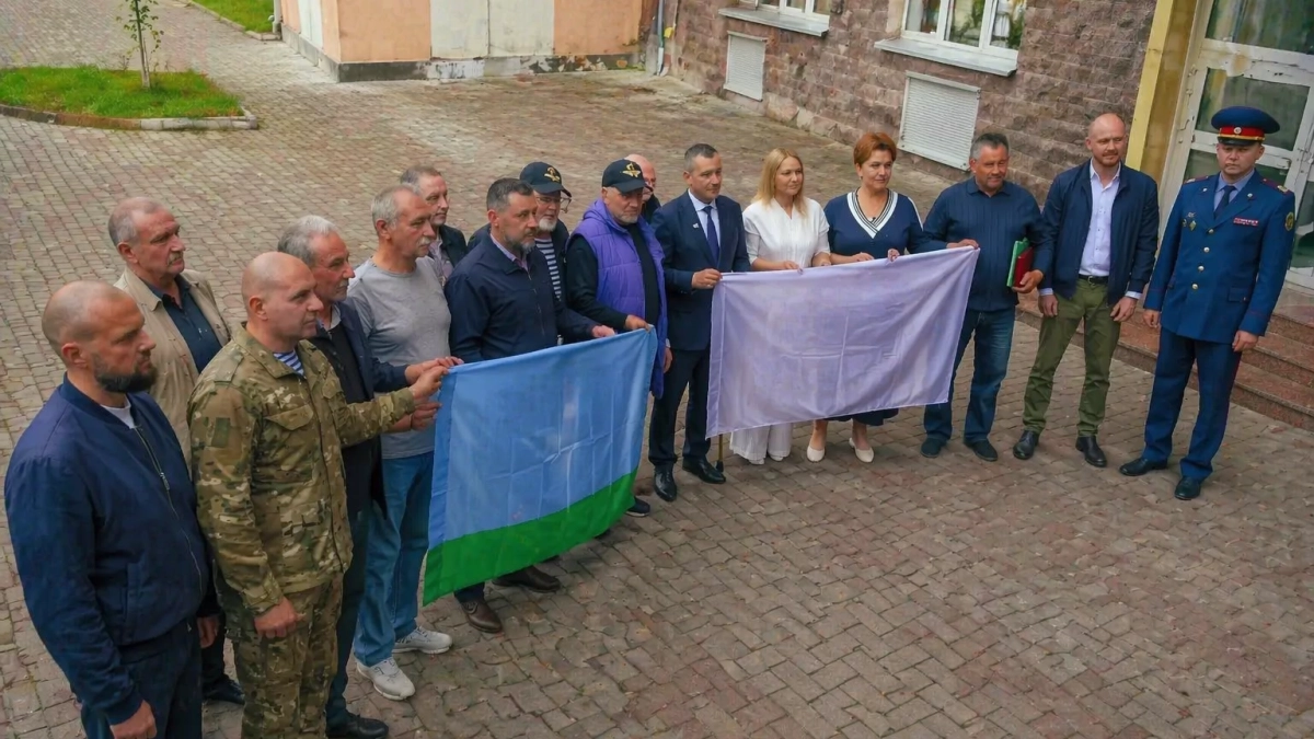 В Курске открыли мурал Леонида Башкардина — единственного курянина, удостоенного звания Героя России