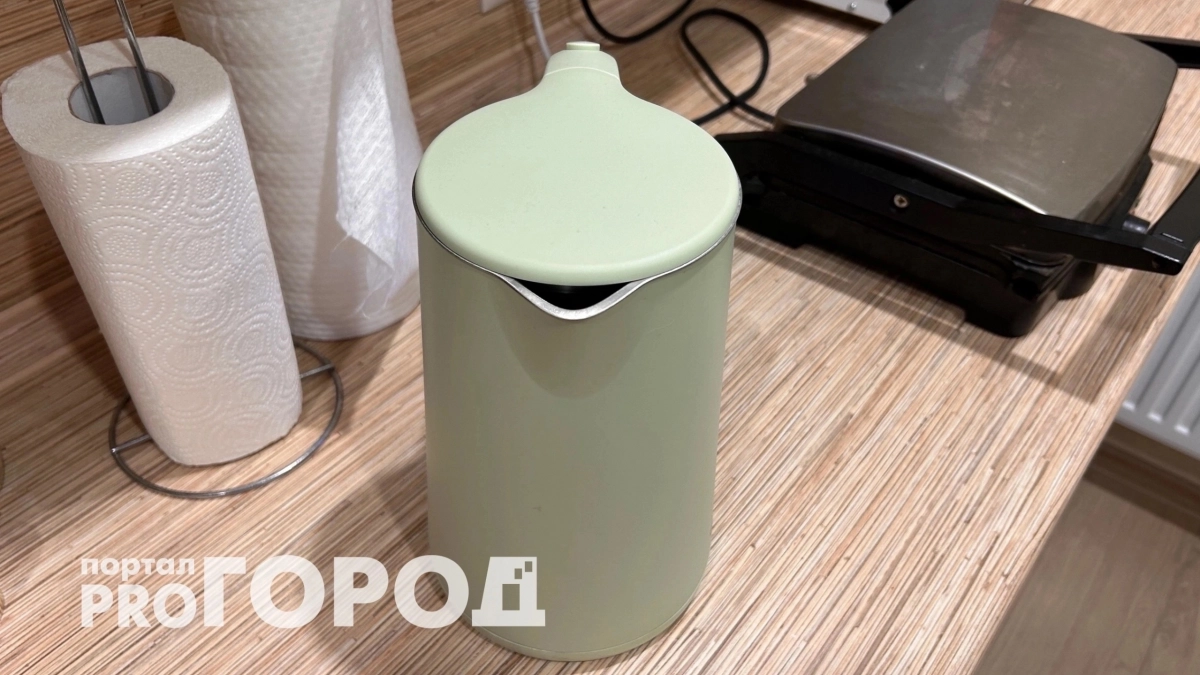 Перестаньте рисковать здоровьем семьи: эксперты объяснили, почему повторное кипячение воды так опасно для вас