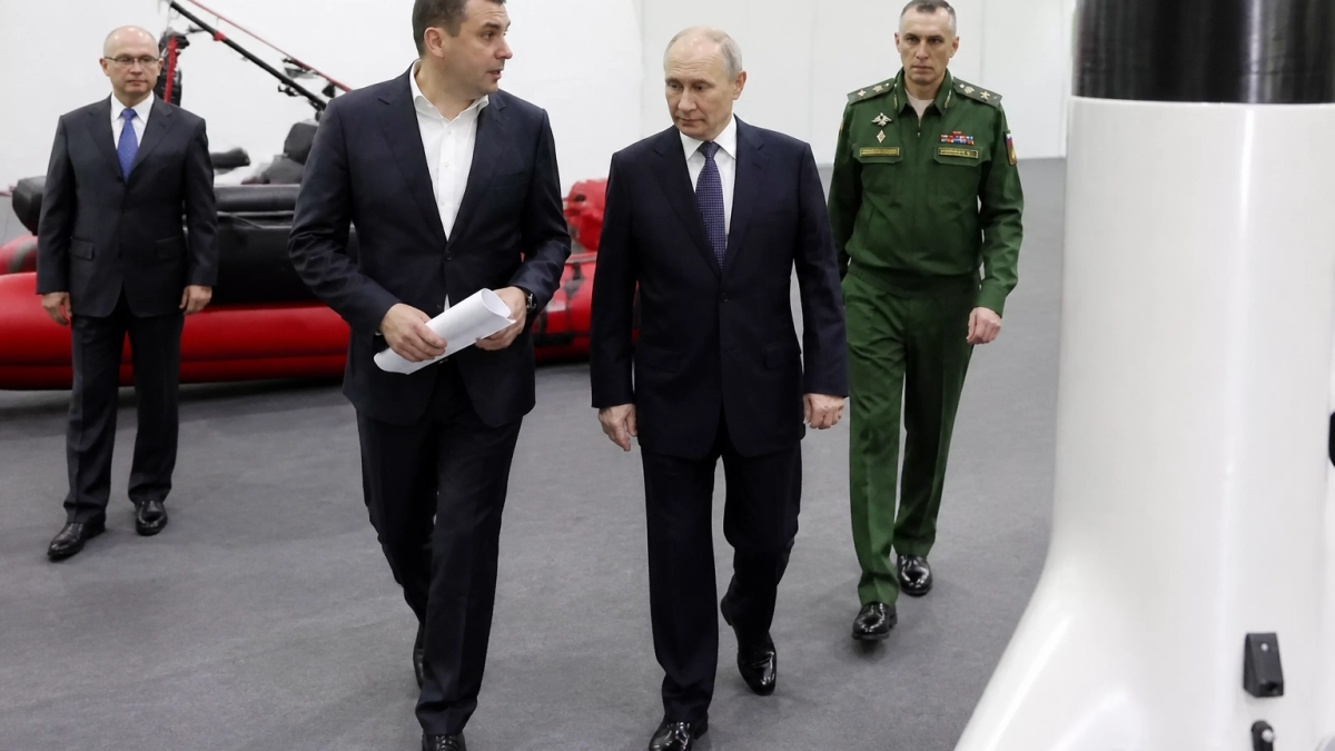Путину показали скорую из Курской области с бронеодеялом для медиков