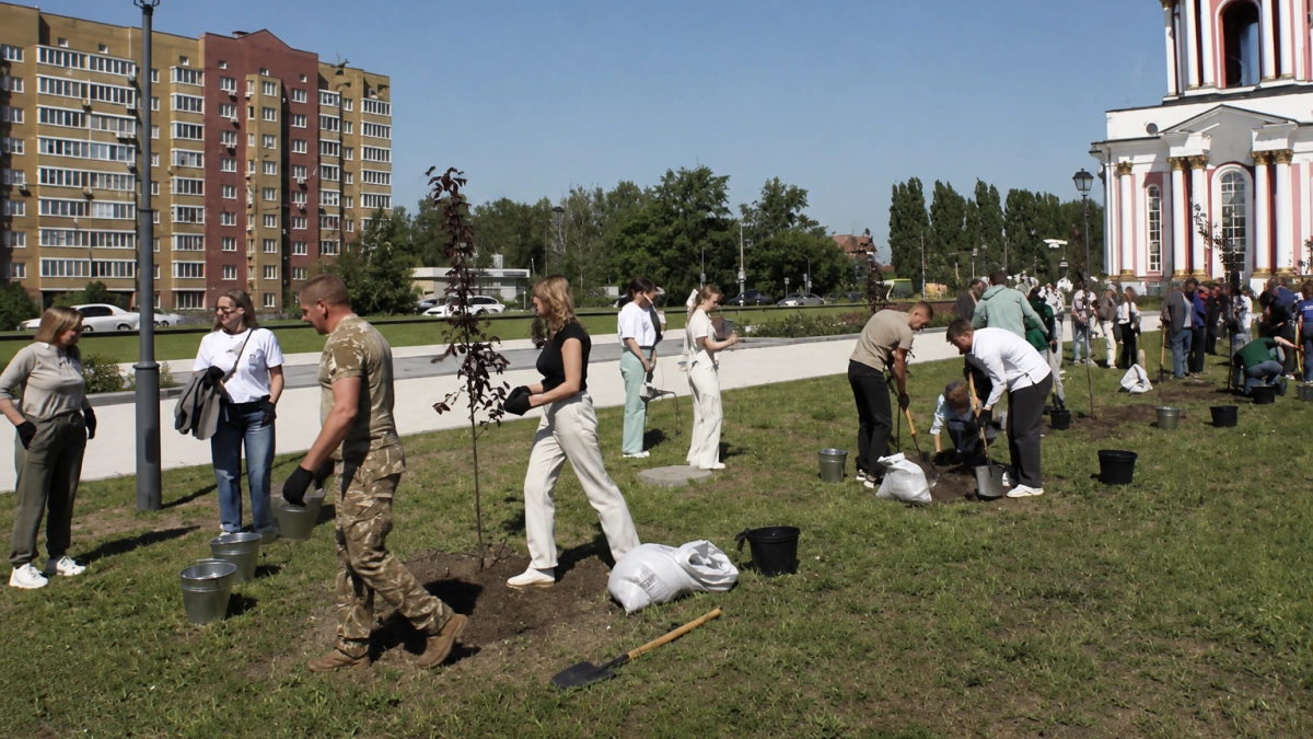 В курском парке «Патриот» высадили аллею военкоров в память о погибших журналистах