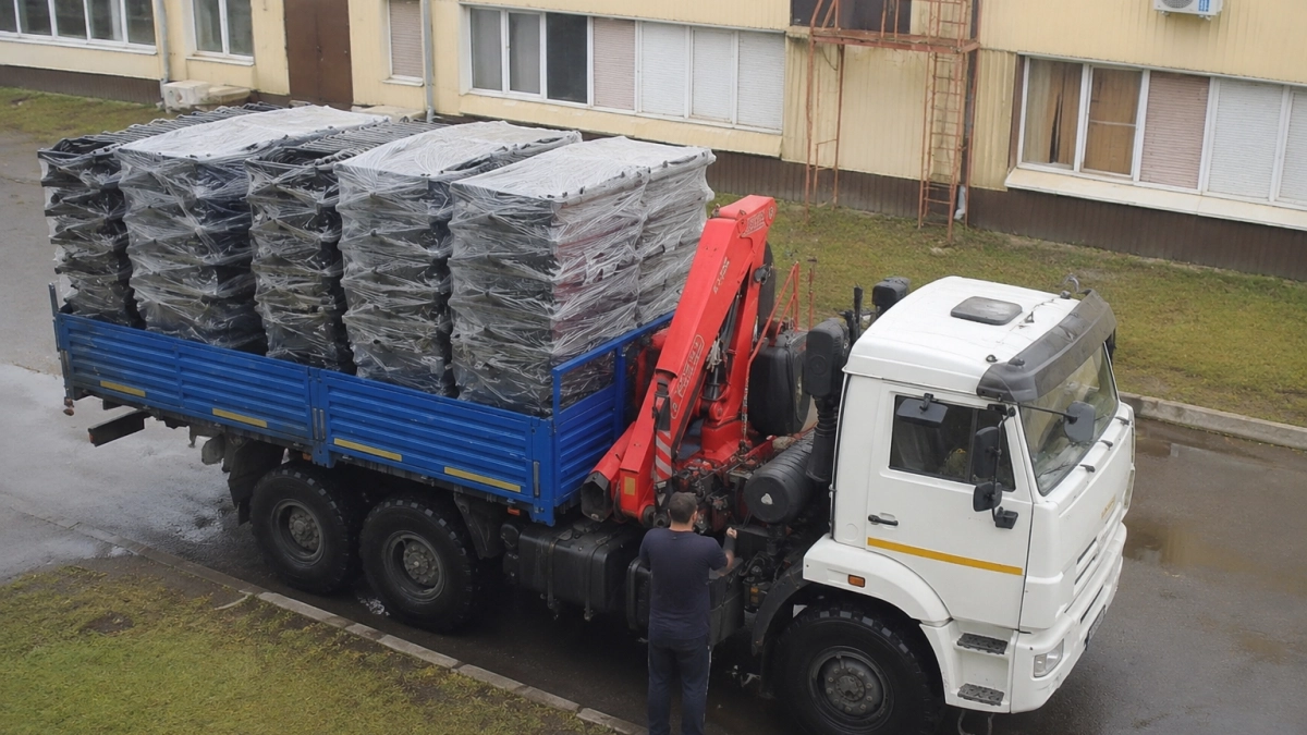 В Курской области обновили 1115 мусорных контейнеров при федеральной поддержке