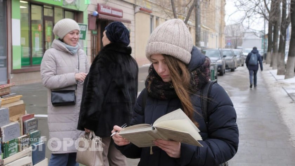 Очистите свою речь от мусорных заимствований: 15 мощных русских слов для общения на уровне эрудита