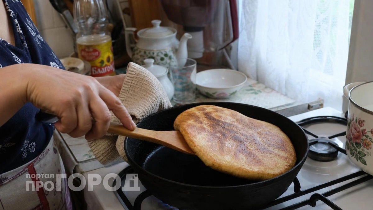 Больше не включаю духовку ради хлеба: пеку на сковороде пышные лепешки с хрустящей корочкой за 15 минут