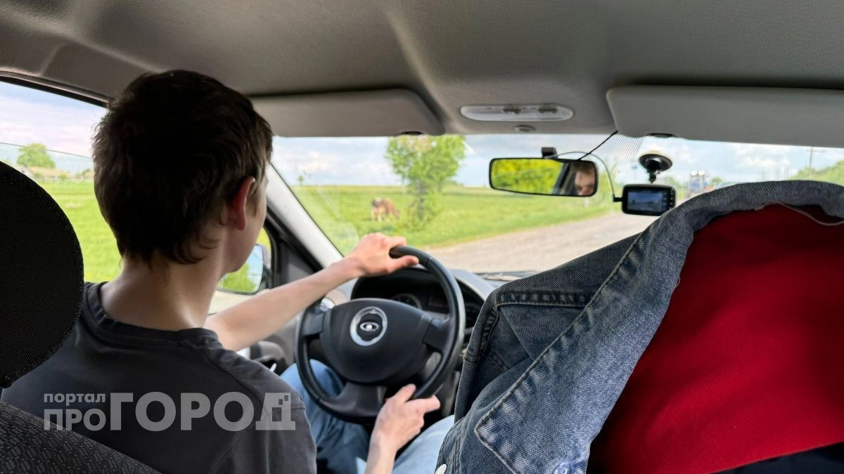Хватит тратить лишний бензин по утрам: автомеханик объяснил, нужно ли на самом деле прогревать мотор летом
