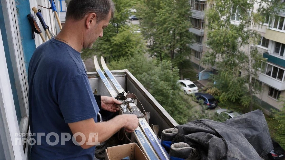 Не спешите на свалку: как превратить старые лыжи в стильные дизайнерские полки для современного интерьера