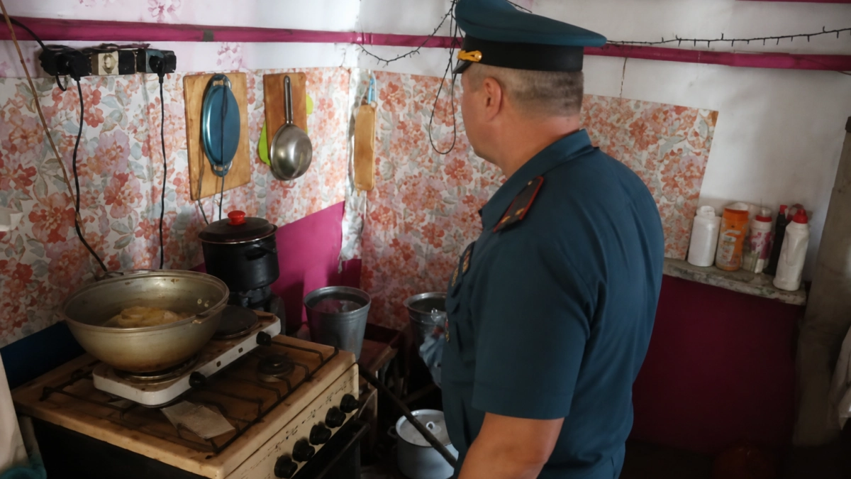 В Обоянском районе у многодетных семей проверили пожарные извещатели и условия проживания