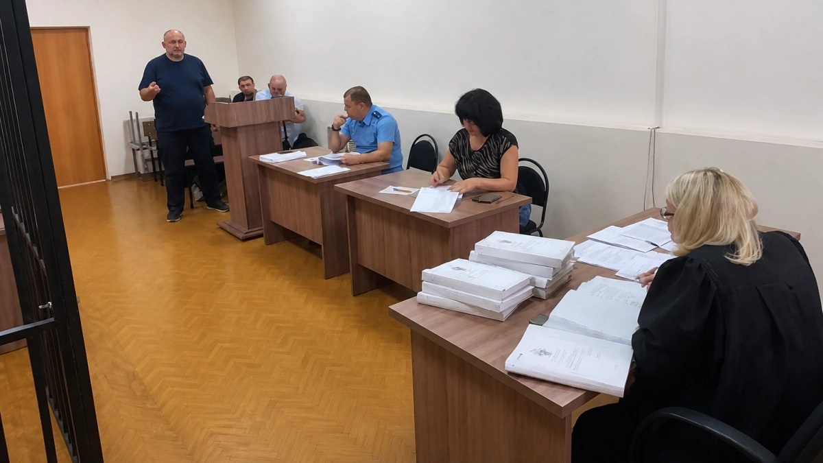 В Курске судят директора завода по делу о долгах 31 сотруднику