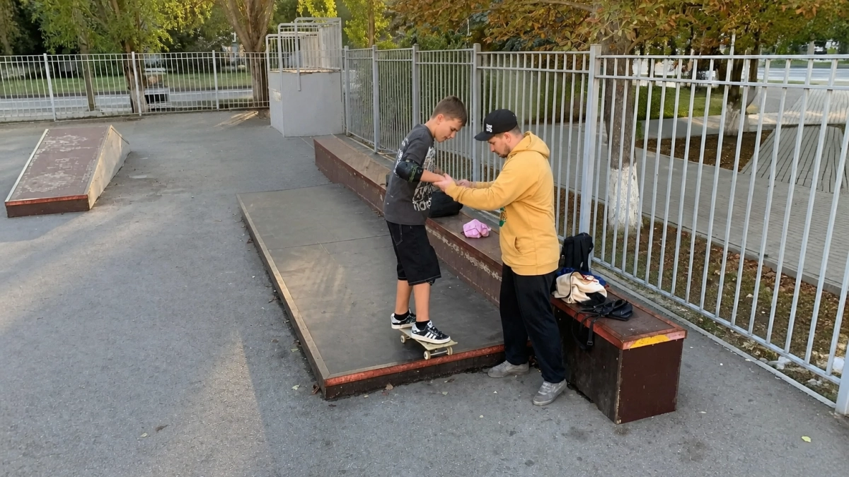 В скейт-парке «Гелиос» продолжаются бесплатные уроки катания для всех возрастов