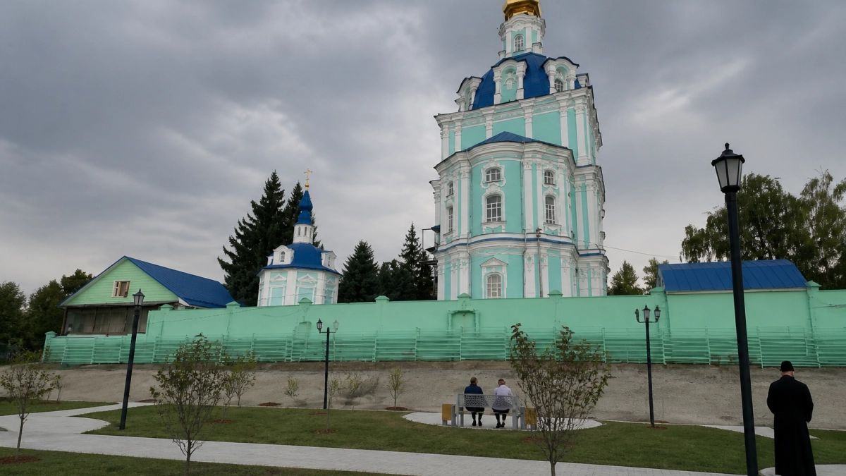В центре Курска открыли Серафимовский сад с видом на Сергиево-Казанский собор