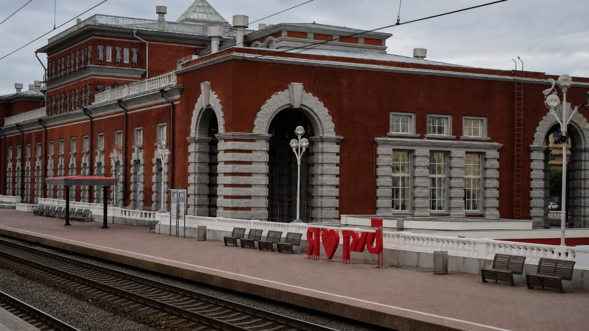 Хинштейн добивается сноса ларьков у сквера Пеликан в Курске