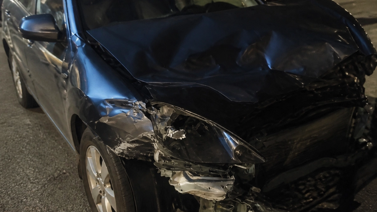 В Фатежском районе после столкновения Renault и Honda пострадавших увезли в ЦРБ