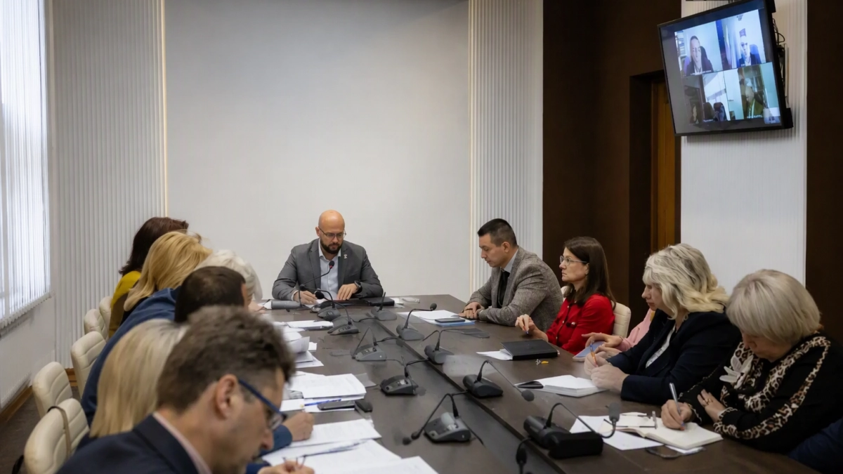 Глава Курска пригласил жителей на слушания по поправкам в Устав города
