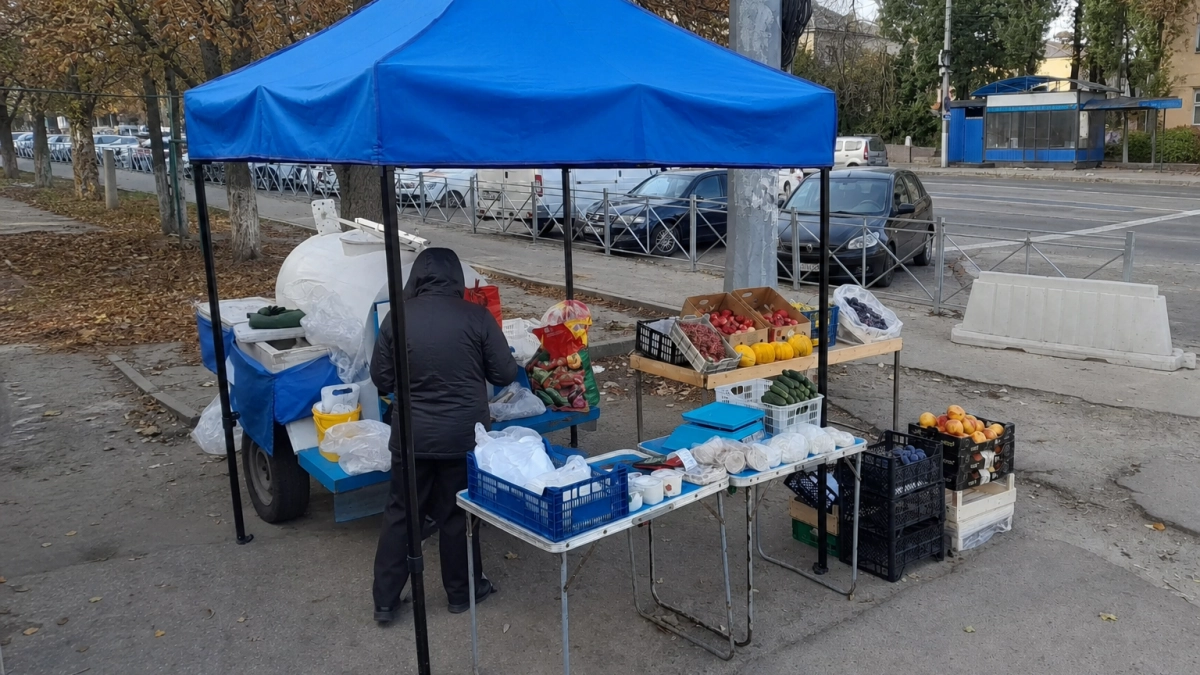В Курске на рейдах выявляют уличных торговцев без документов на товар