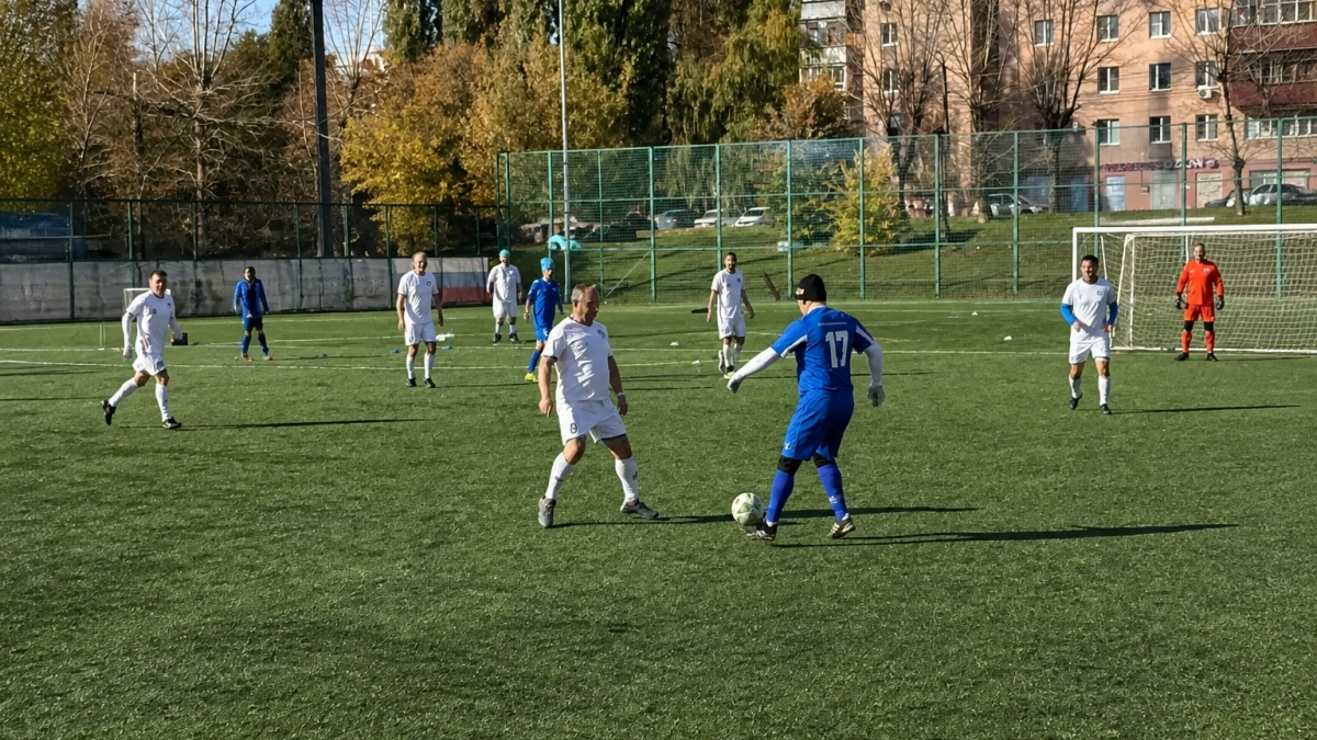 В Курске Кубок избиркома по футболу объединил партии, СМИ и чиновников