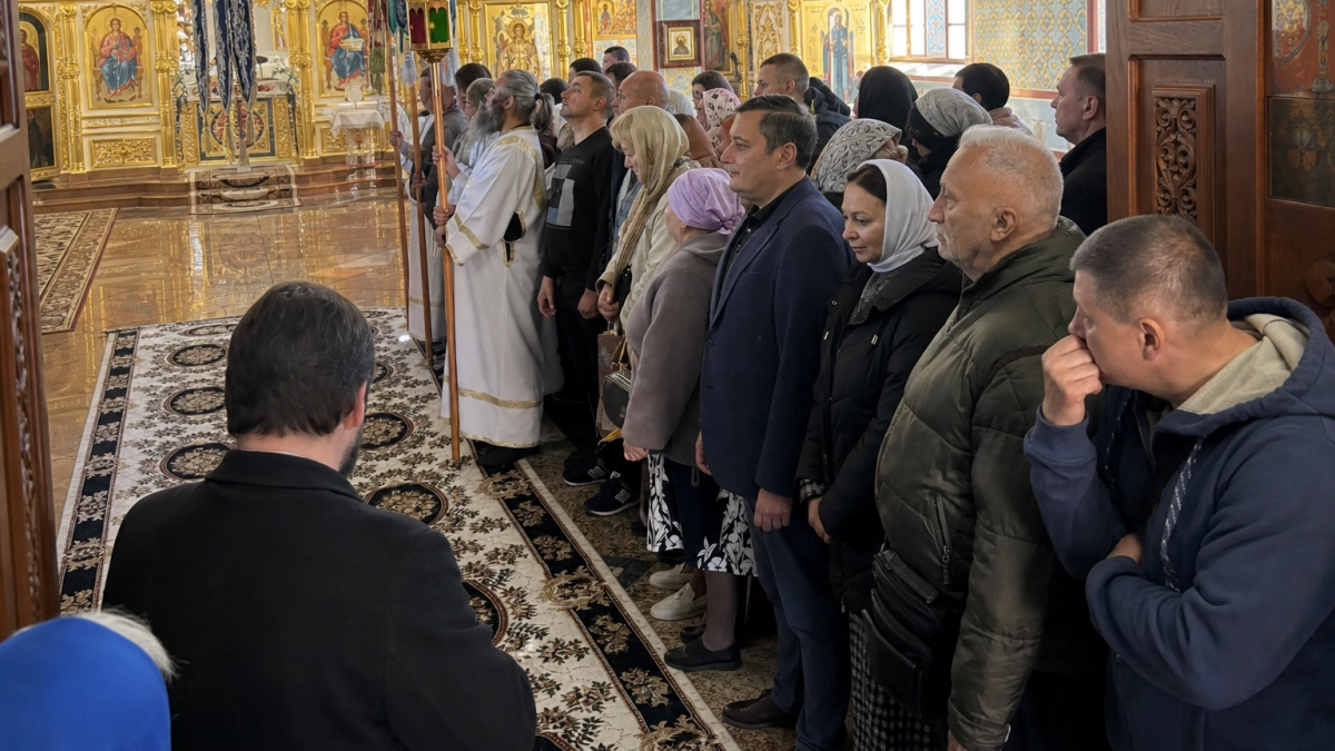 В Курске освятили Покровский храм с главной святыней Горнальской обители