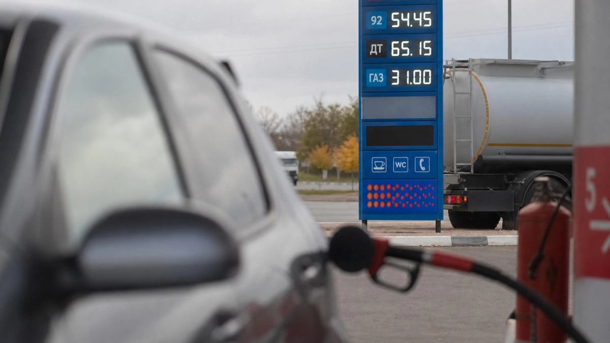 В Курской области бензин за неделю подешевел почти на 5%