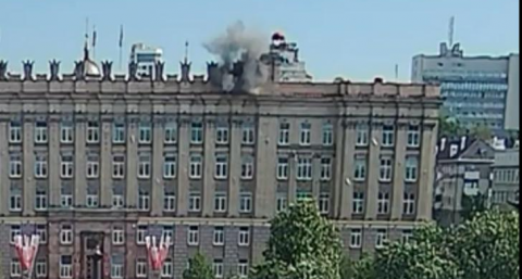 Замгубернатора и росгвардеец ранены при атаке дрона на администрацию Белгородской области
