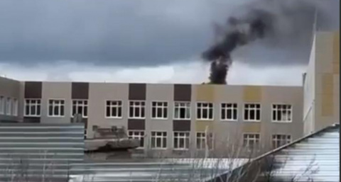 Дрон вызвал пожар в строящейся школе Курской области