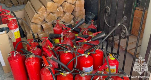 МЧС доставило более 3000 огнетушителей в приграничные районы Курской области