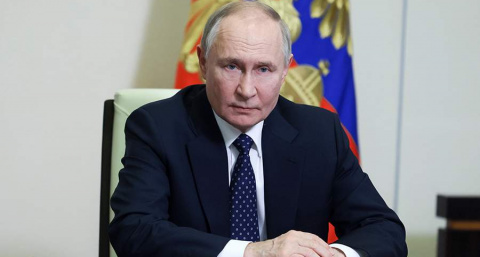 Путин поручил подготовить программу восстановления приграничных регионов