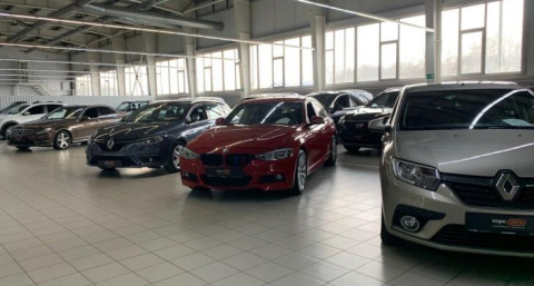 Семьям погибших курян вручили автомобили в рамках благотворительной акции "Мы помним"