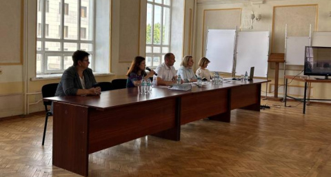 Курским предпринимателям компенсируют половину затрат на замену павильонов
